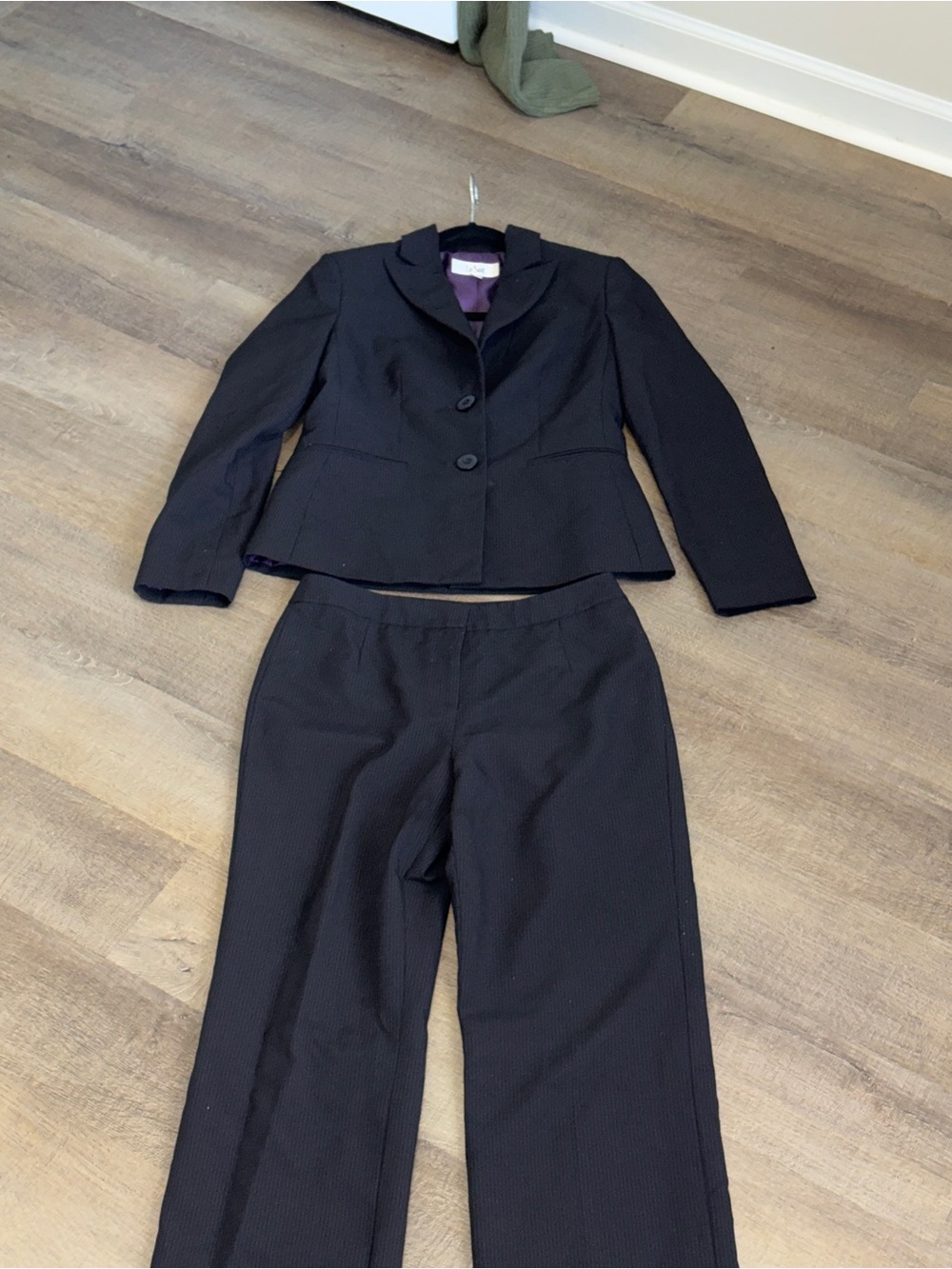 Le Suit Black Tailored Women's Pant & Jacket Set - Picture 3 of 5